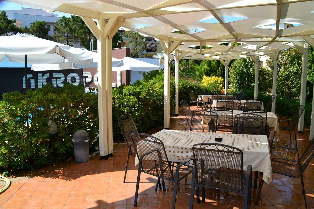 Kryemëdhej Akropoli Hotel מראה חיצוני תמונה