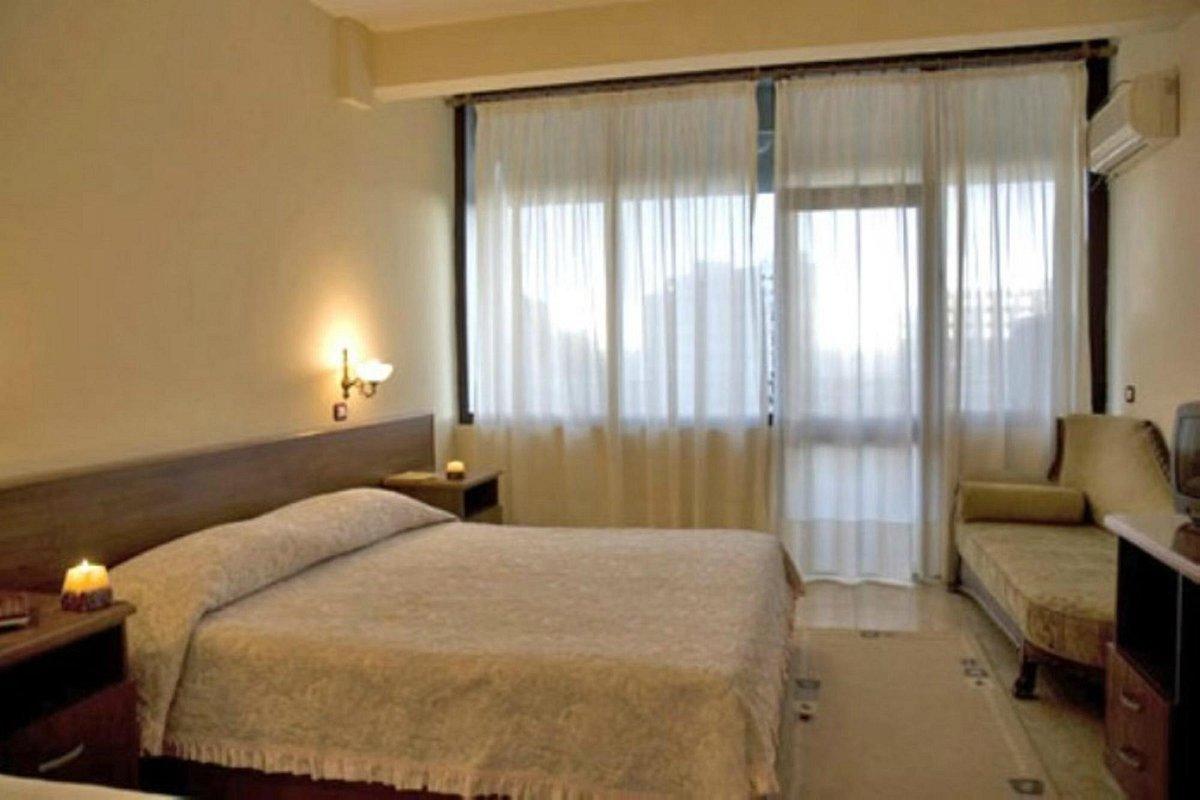 Kryemëdhej Akropoli Hotel מראה חיצוני תמונה
