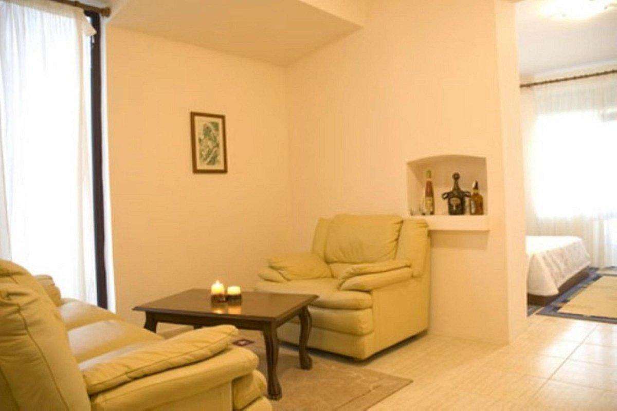 Kryemëdhej Akropoli Hotel מראה חיצוני תמונה