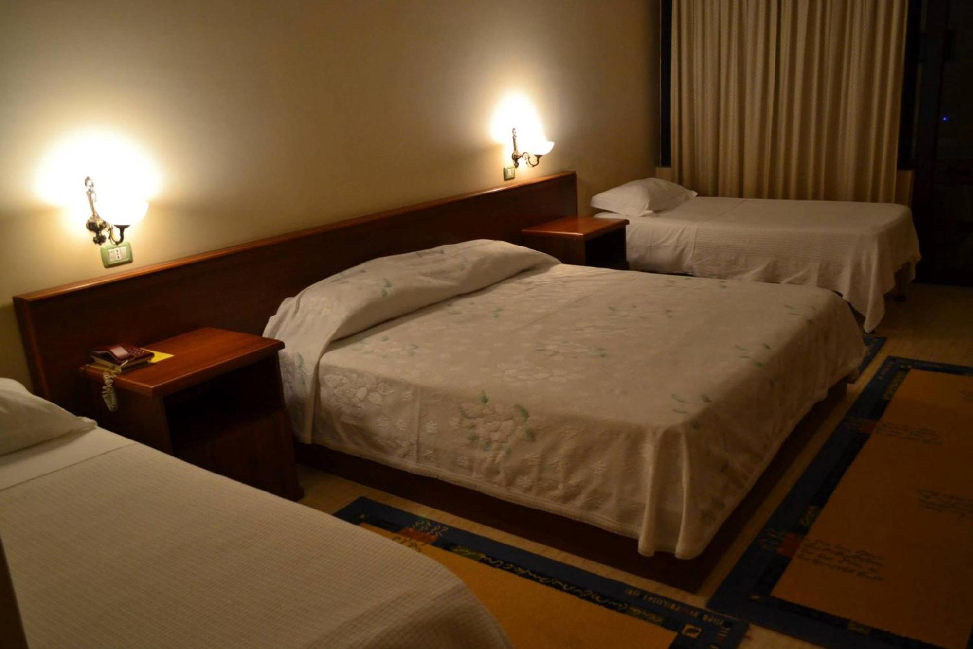 Kryemëdhej Akropoli Hotel חדר תמונה