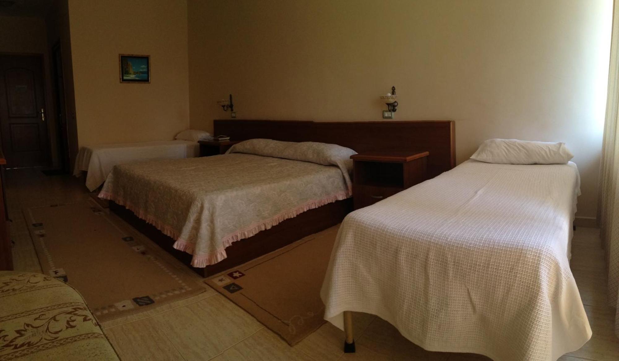 Kryemëdhej Akropoli Hotel חדר תמונה