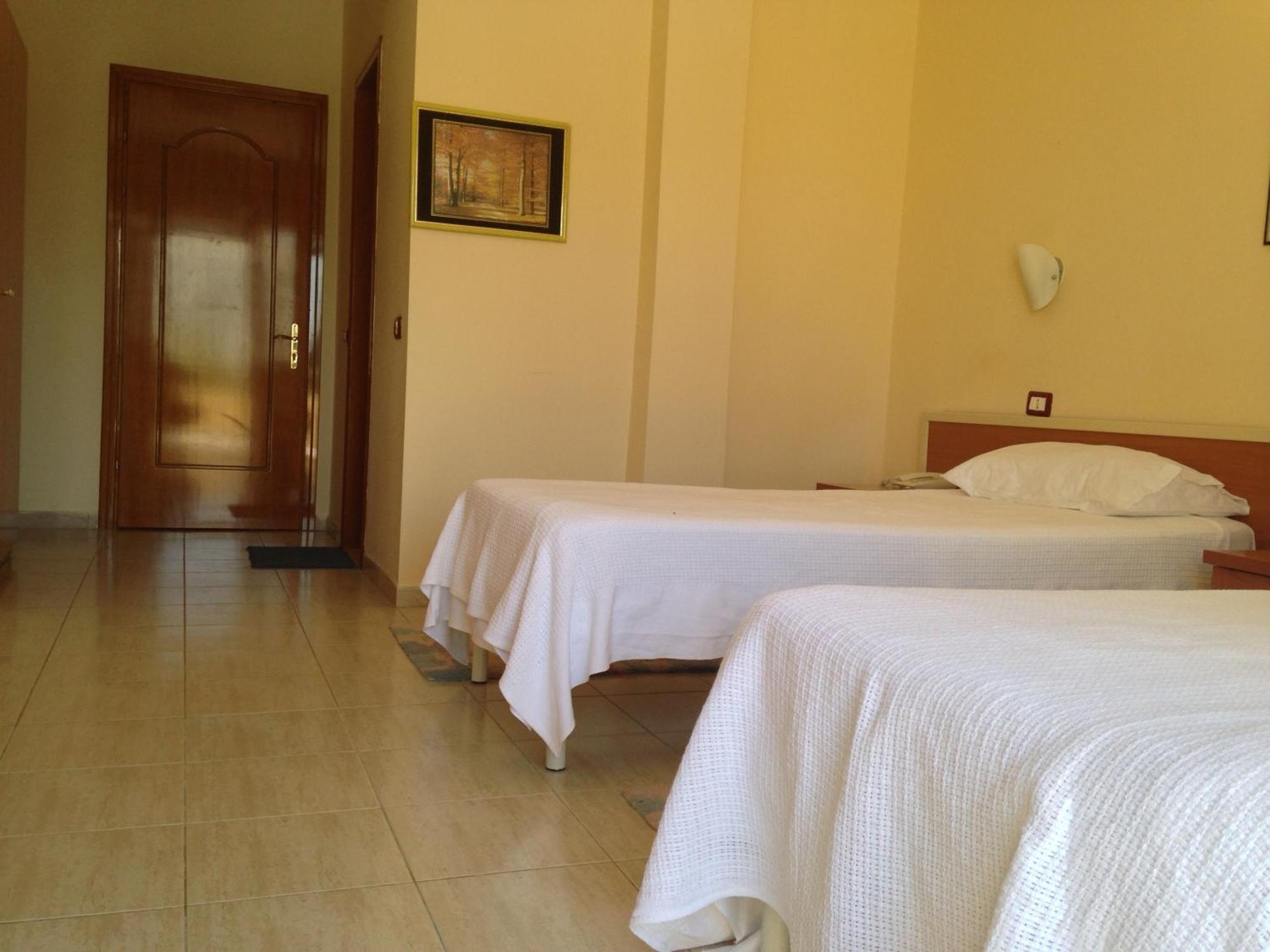 Kryemëdhej Akropoli Hotel חדר תמונה