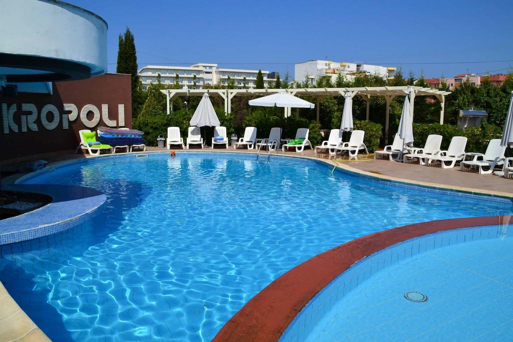 Kryemëdhej Akropoli Hotel מראה חיצוני תמונה