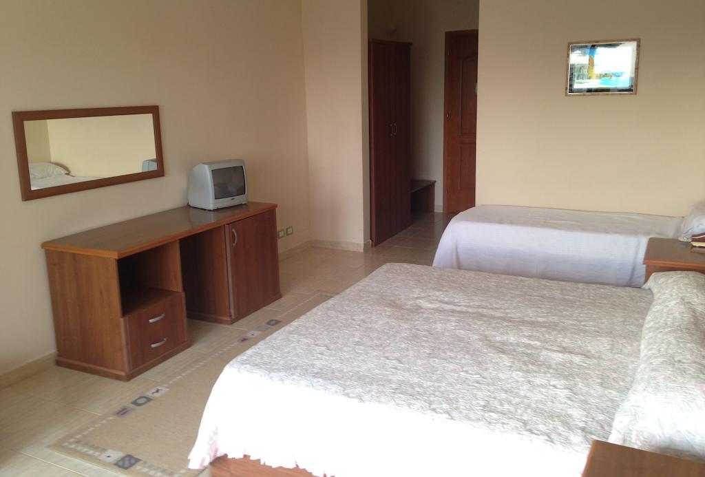 Kryemëdhej Akropoli Hotel חדר תמונה
