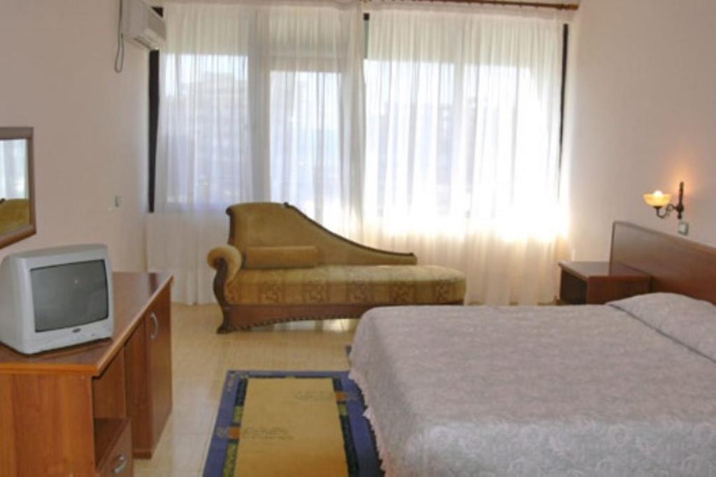 Kryemëdhej Akropoli Hotel חדר תמונה